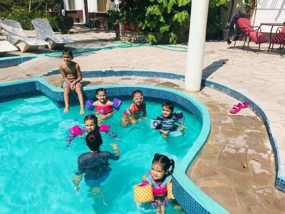 La Casita Inn Bustamante Buitenkant foto