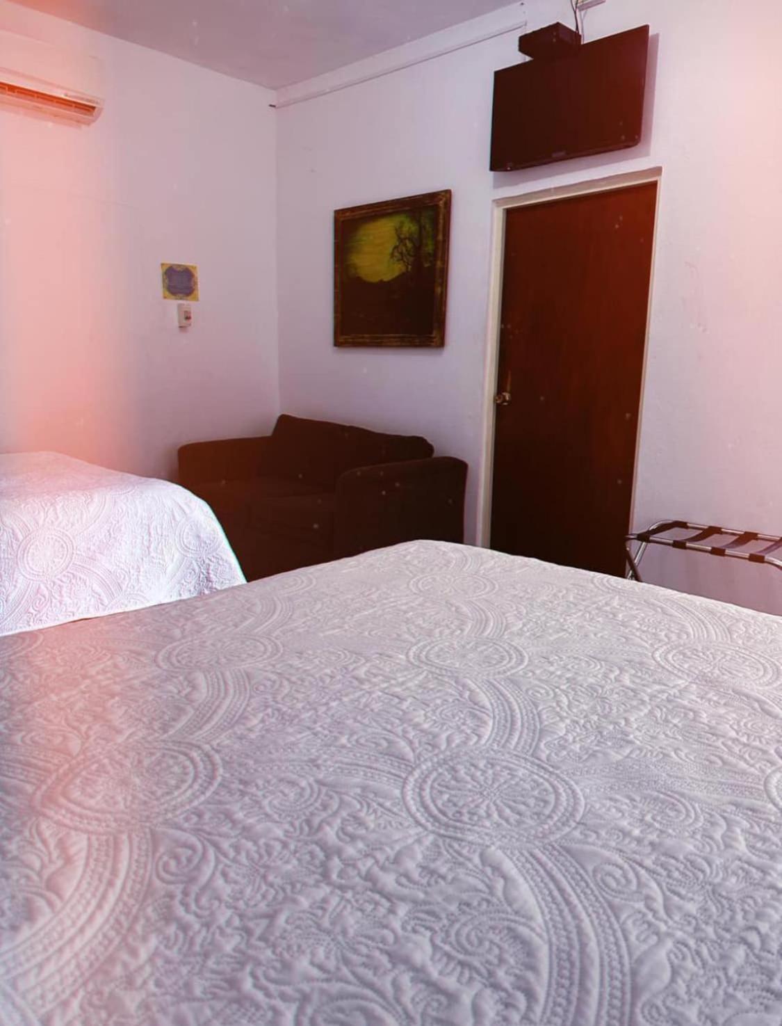 La Casita Inn Bustamante Buitenkant foto