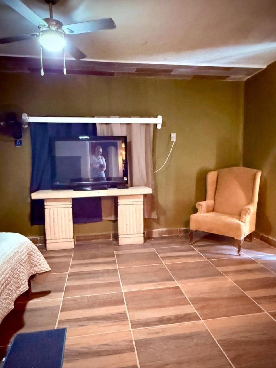 La Casita Inn Bustamante Buitenkant foto
