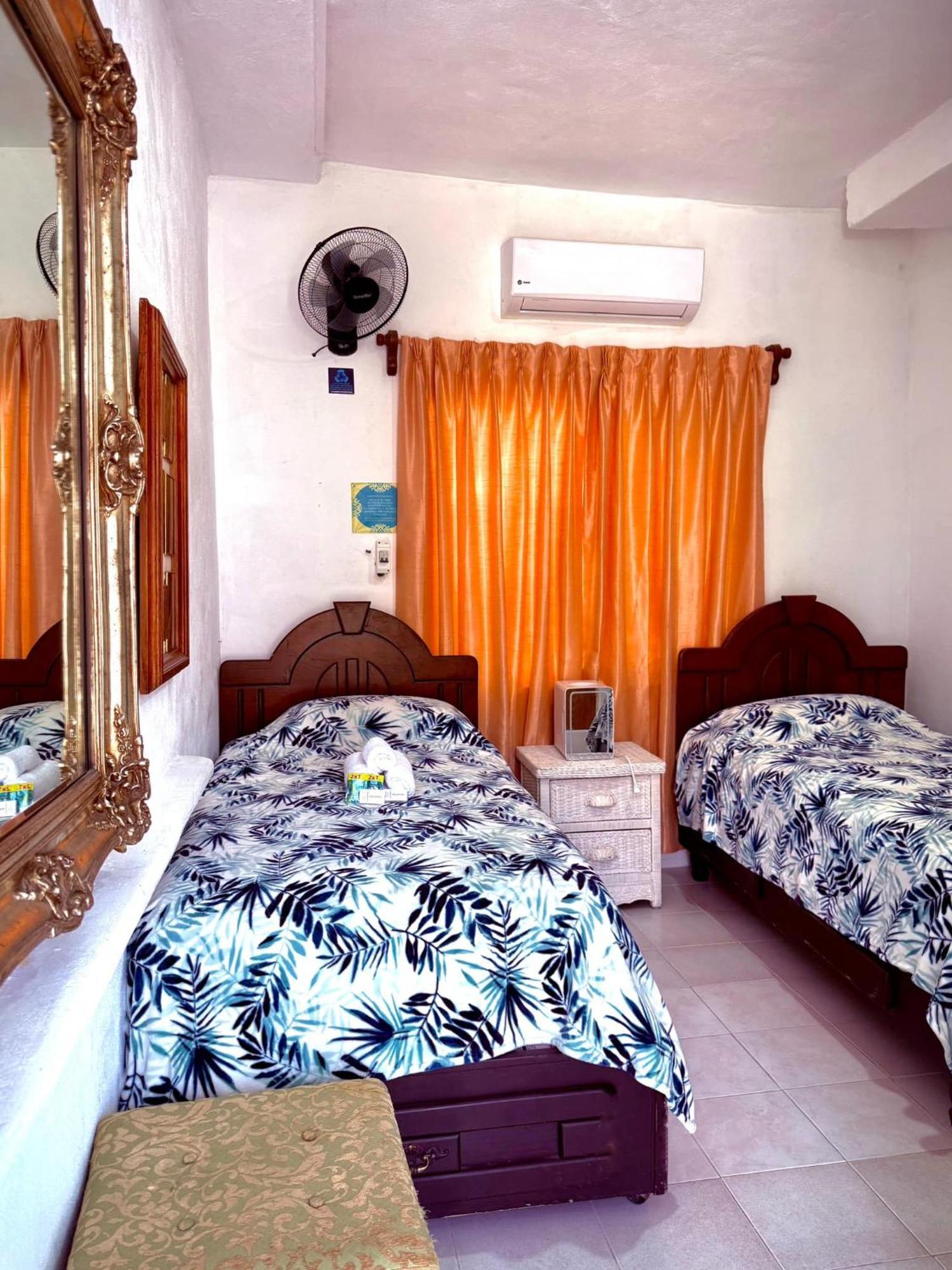 La Casita Inn Bustamante Buitenkant foto