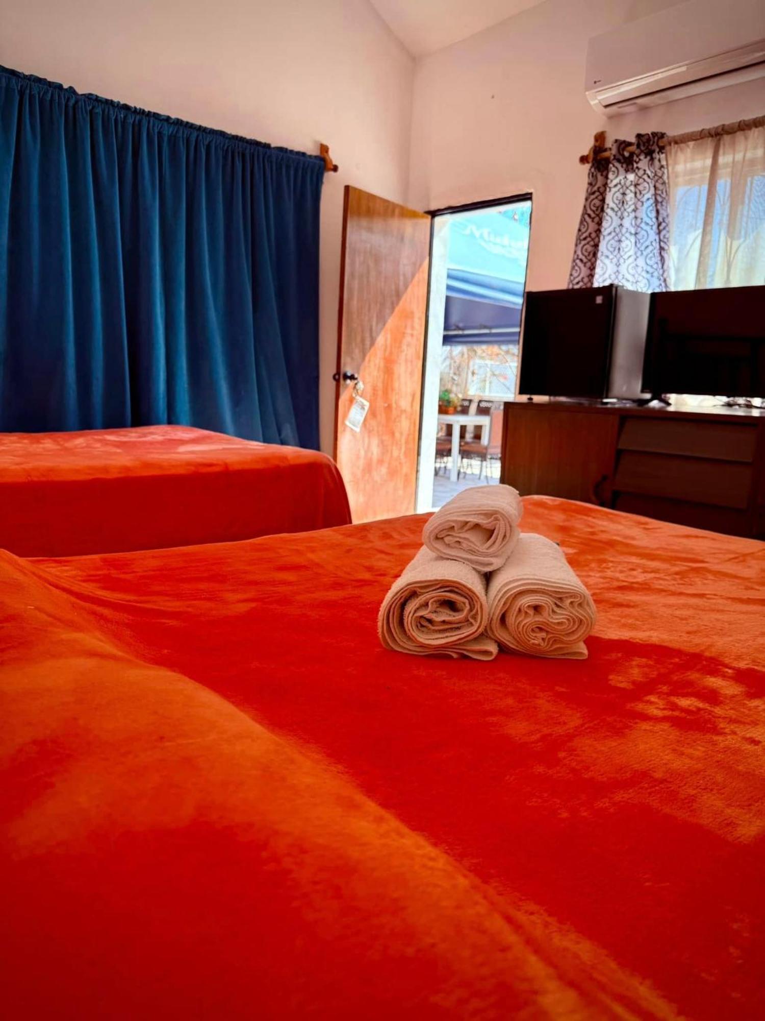 La Casita Inn Bustamante Buitenkant foto